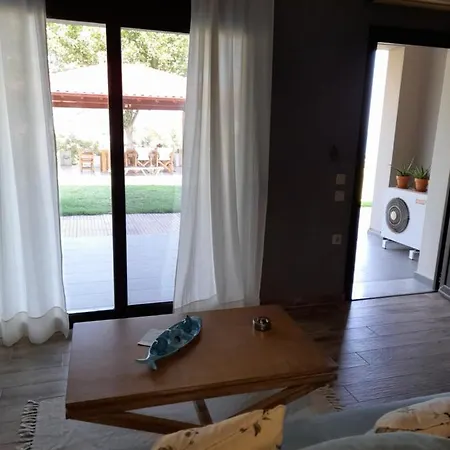 Polystylohill شقة بوليخرونو